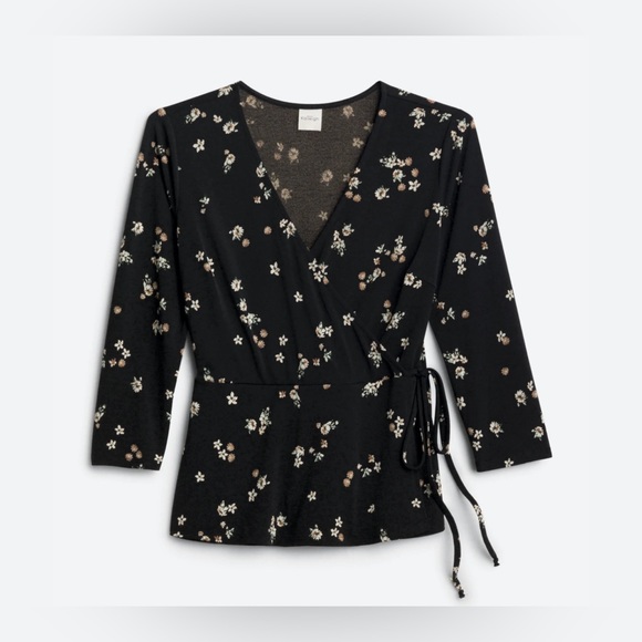 KAILEIGH
Elliana Side Tie Peplum Knit Top. Black. Size small. - Picture 4 of 5